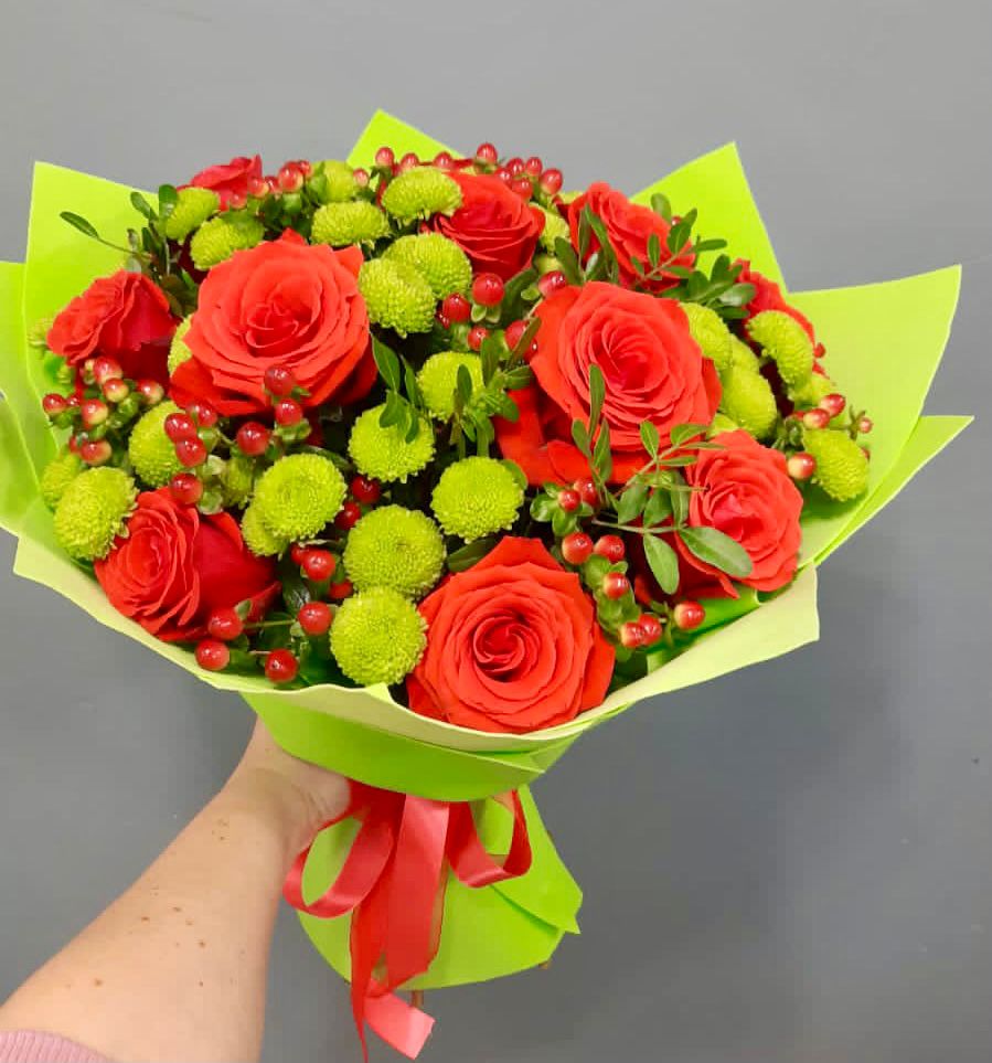 Букет цветов из: Хризантемы и Розы в Новоникольское