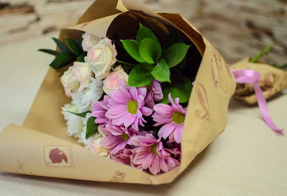 Букет цветов из: Розы и Хризантемы в Новоникольское