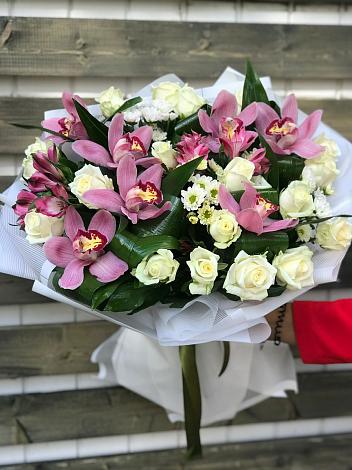 Букет цветов из: Розы и Хризантемы в Новоникольское