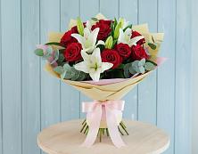 Букет цветов из:  Лилии и Розы в Новоникольское