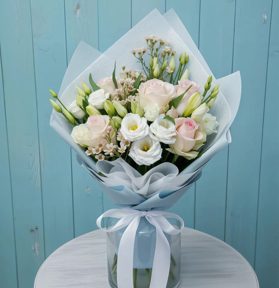 Букет цветов из: Розы и Лизиантусы в Новоникольское