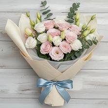Букет цветов из:  Лизиантусы в Новоникольское