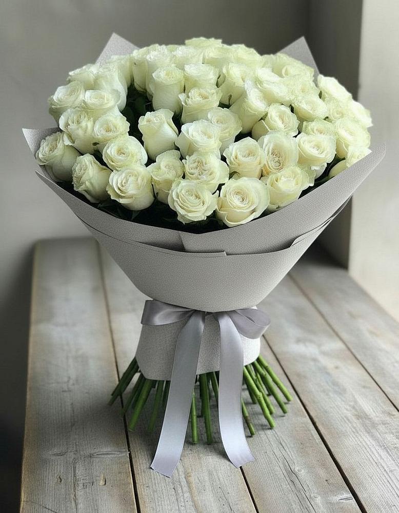 Букет 35 Белых роз в Новоникольское