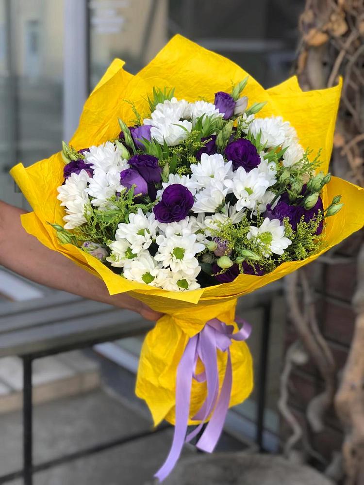 Букет цветов из: Ирисы, Хризантемы и Ромашки в Новоникольское