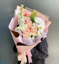 Букет цветов из:  Хризантемы и Розы в Новоникольское