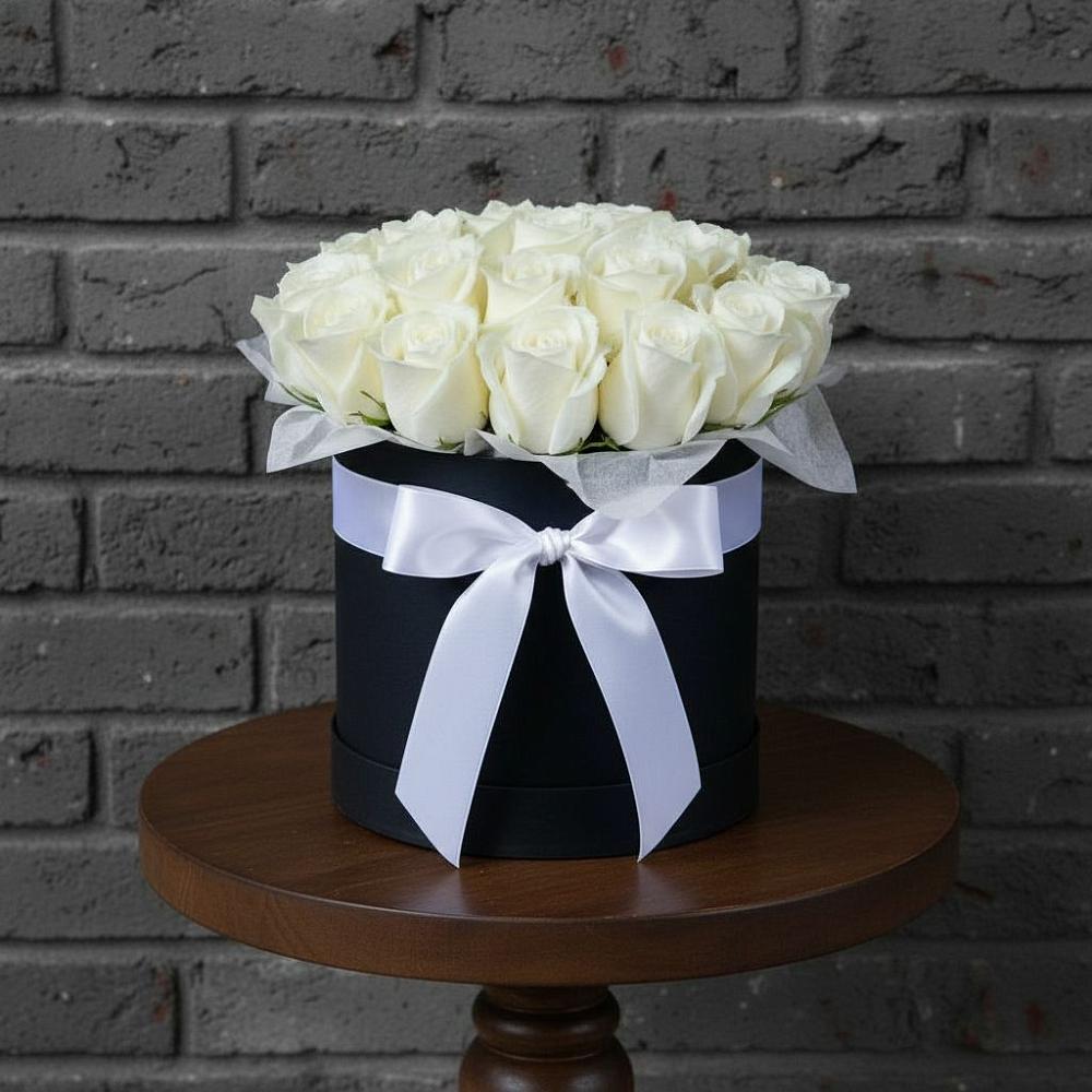 Цветочная композиция из Розы в шляпной коробке в Новоникольское