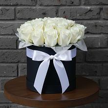 Цветочная композиция из Розы в шляпной коробке в Новоникольское